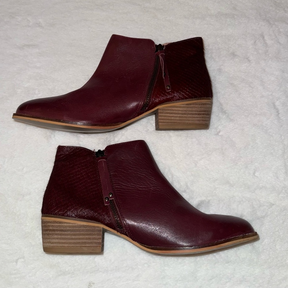 Matisse Brooklin Leather & Dyed Cow Hair Ankle Boots,Size-7.5,Color-Wine